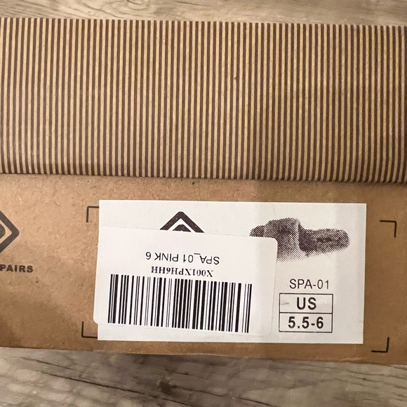 Dream Pairs Fluffy Pink Slippers - Picture 4 of 4